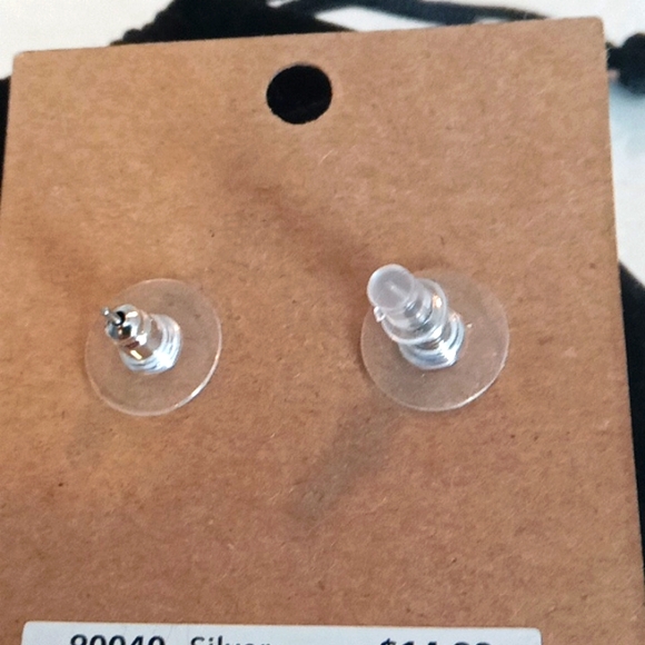 woman's earrings - Picture 5 of 6